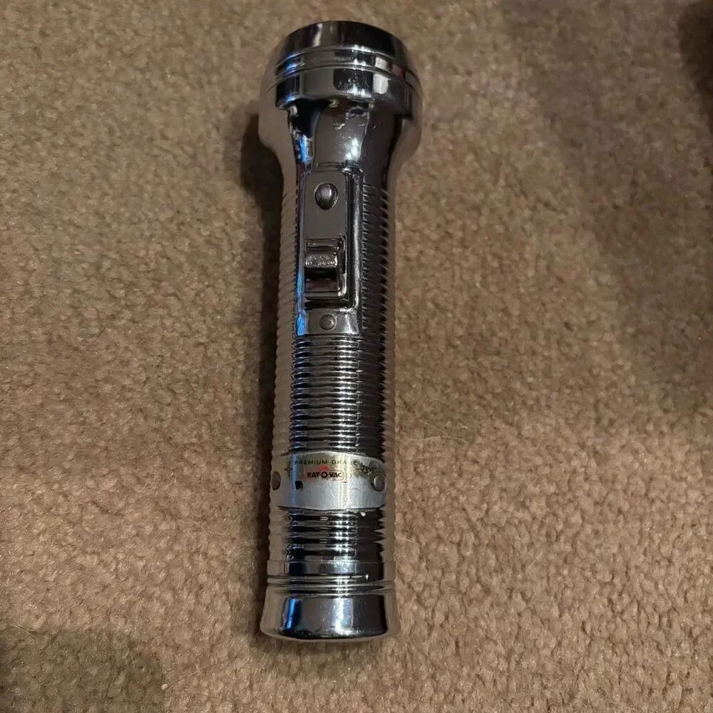 Ray-O-Vac Sportsman 6” Vintage Flashlight *Works*